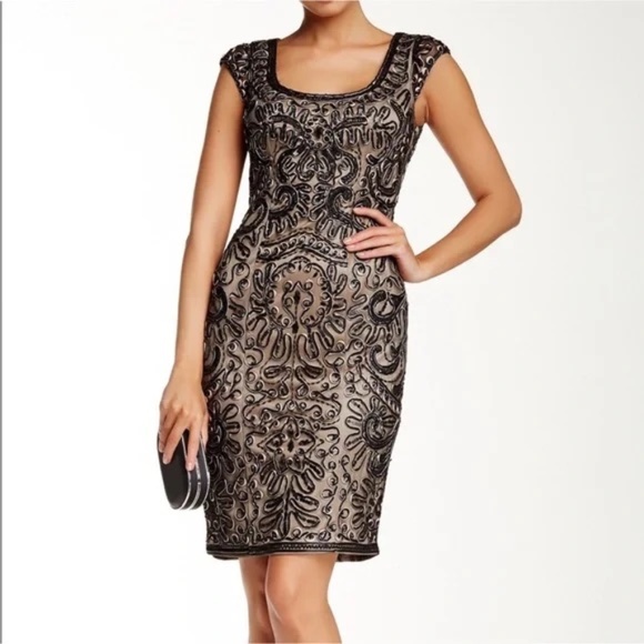 Sue Wong Dresses & Skirts - Sue Wong Cap Sleeve Embroidered And Lace Dress in Gold
